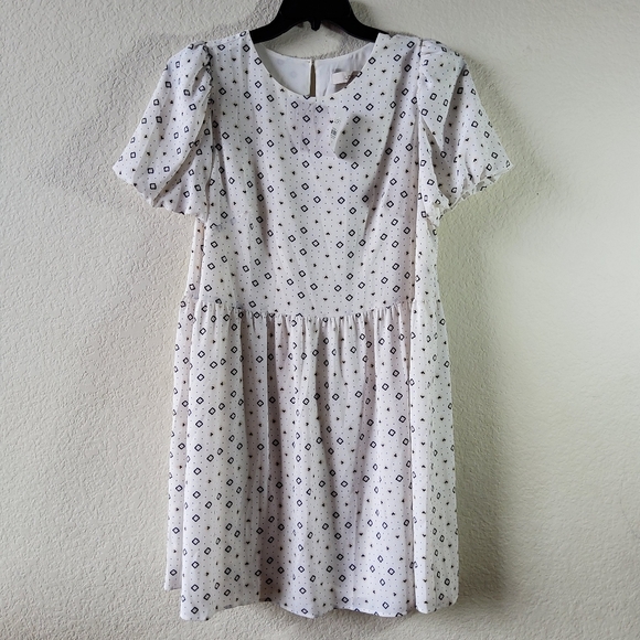 LOFT White Diamond Patterns Size 10 Dress - Picture 3 of 12